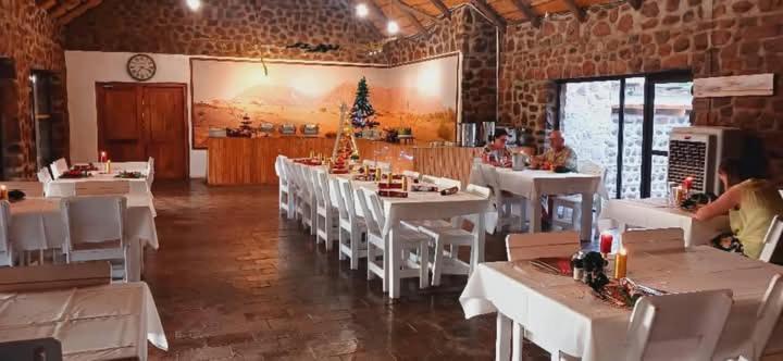 Brandberg White Lady Lodge Uis Экстерьер фото